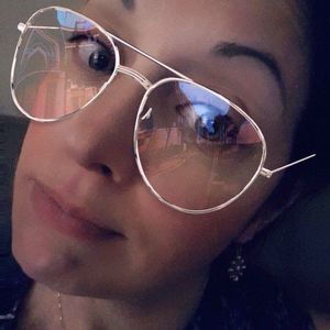 Meet your Posher, Tracey